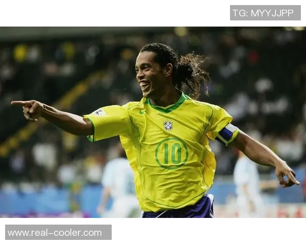 足球明星白底4寸照片展示与收藏指南，捕捉他们的精彩瞬间与独特魅力